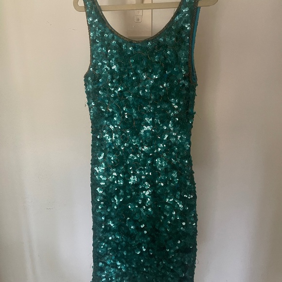 Dress prom/formal - Picture 1 of 2